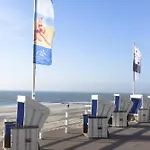 Weststrand, App 11 &quotseewind&quot Апартаменты